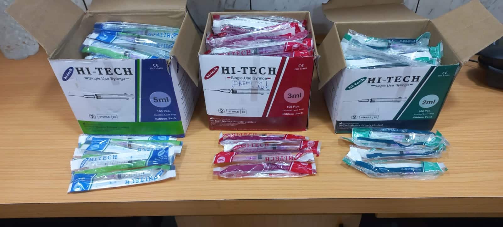 HITECH Single Use STERILE HYPODERMIC SYRINGES With Needle Seelingo